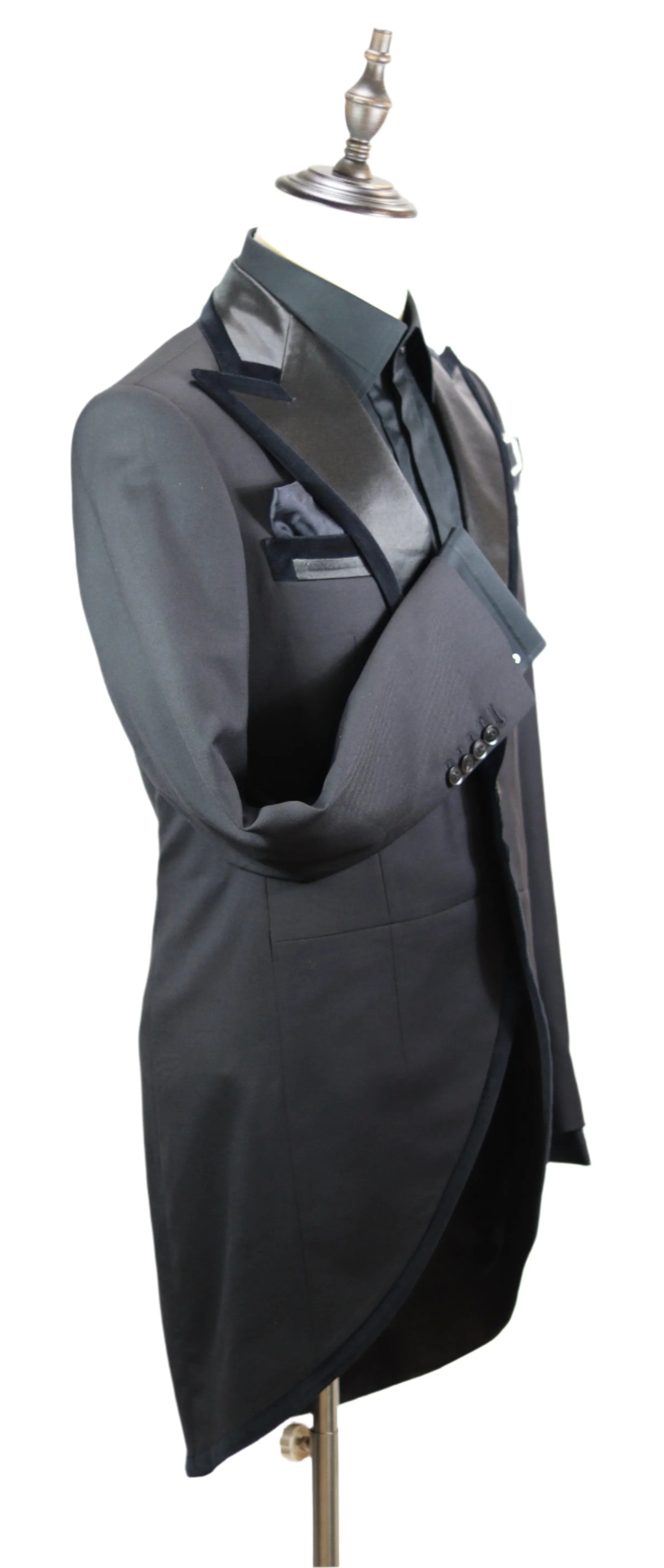 ANTON DENNARD Morning Coat