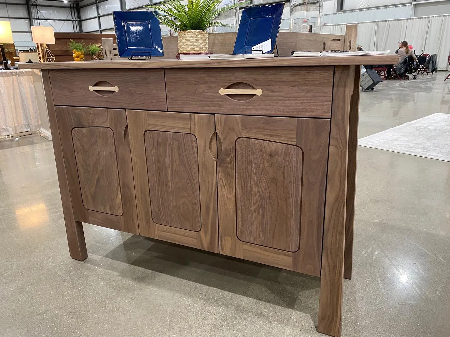 Cameron - Amish Handcrafted Sideboard Cabinet / 3 Door or 4 Door