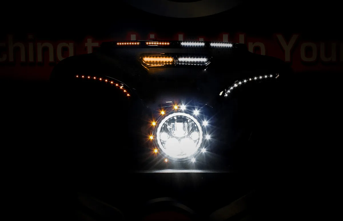 Custom Dynamics CDVENT-TF-AWKIT Lighted Fairing Vent Trim - White DRL with Amber Turn Signals
