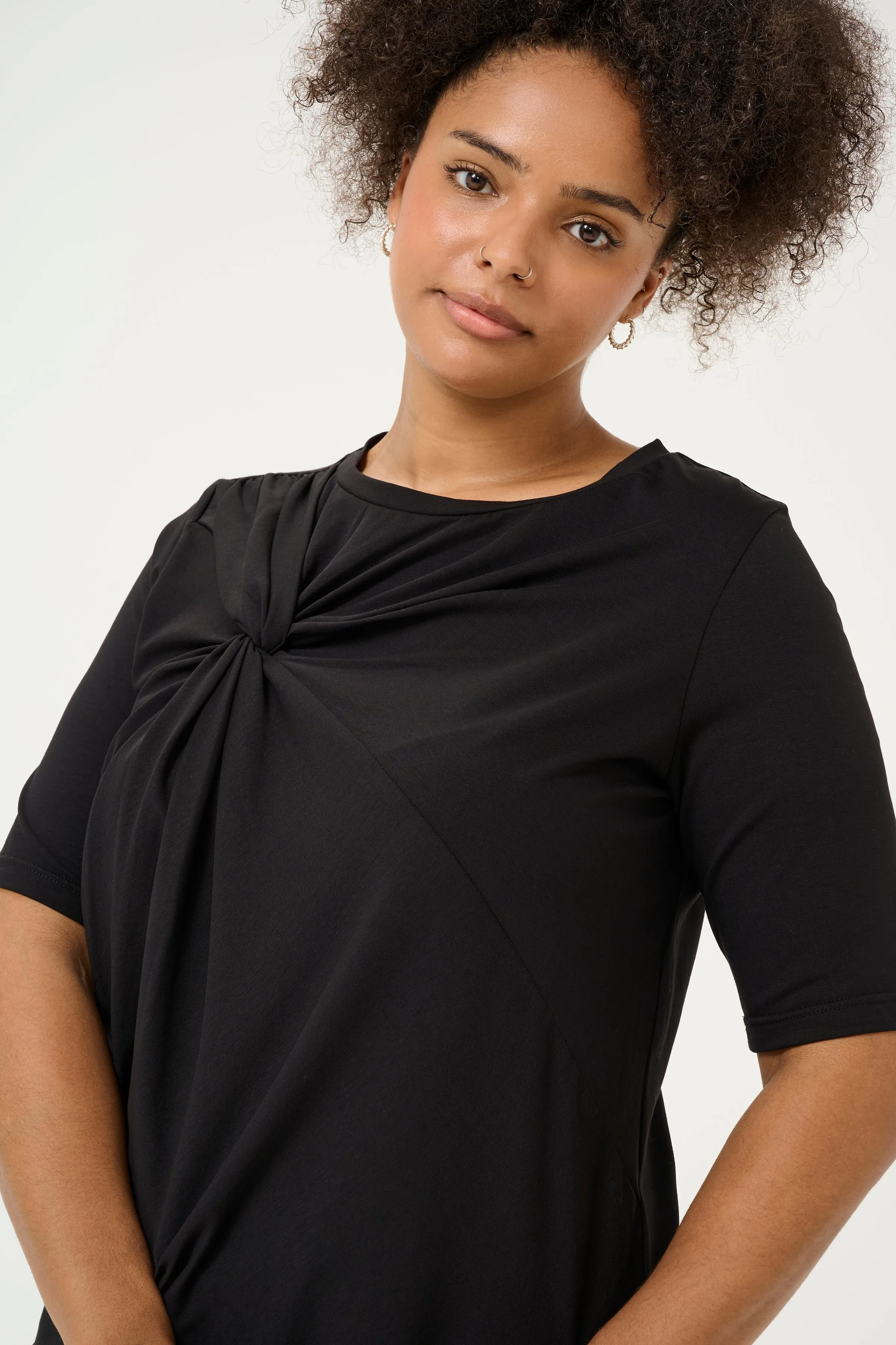 Kaffe Curve Eloisa T-Shirt in Black