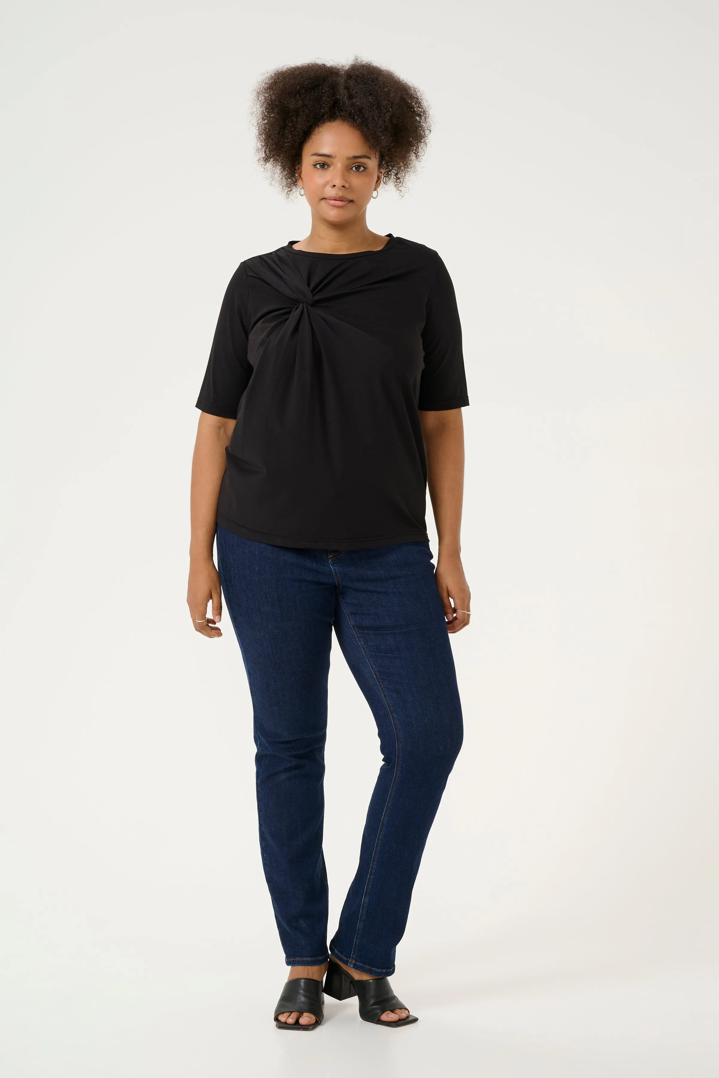 Kaffe Curve Eloisa T-Shirt in Black