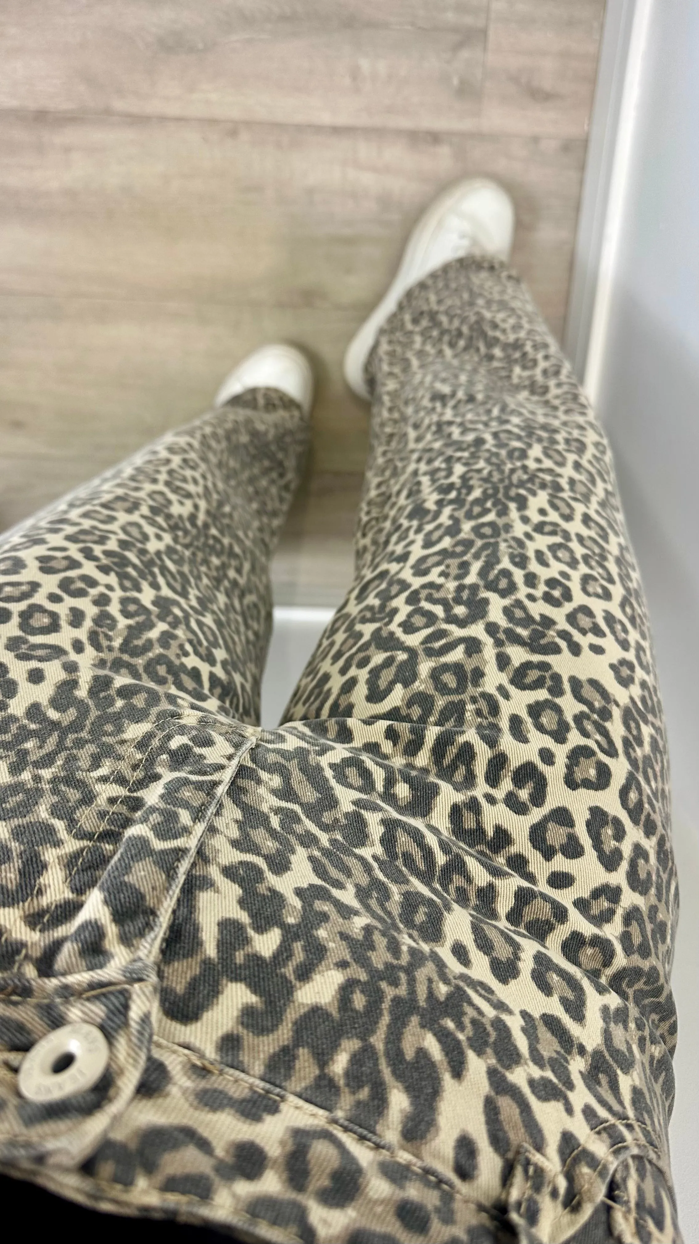 LEOPARD PRINT DAD FIT JEAN