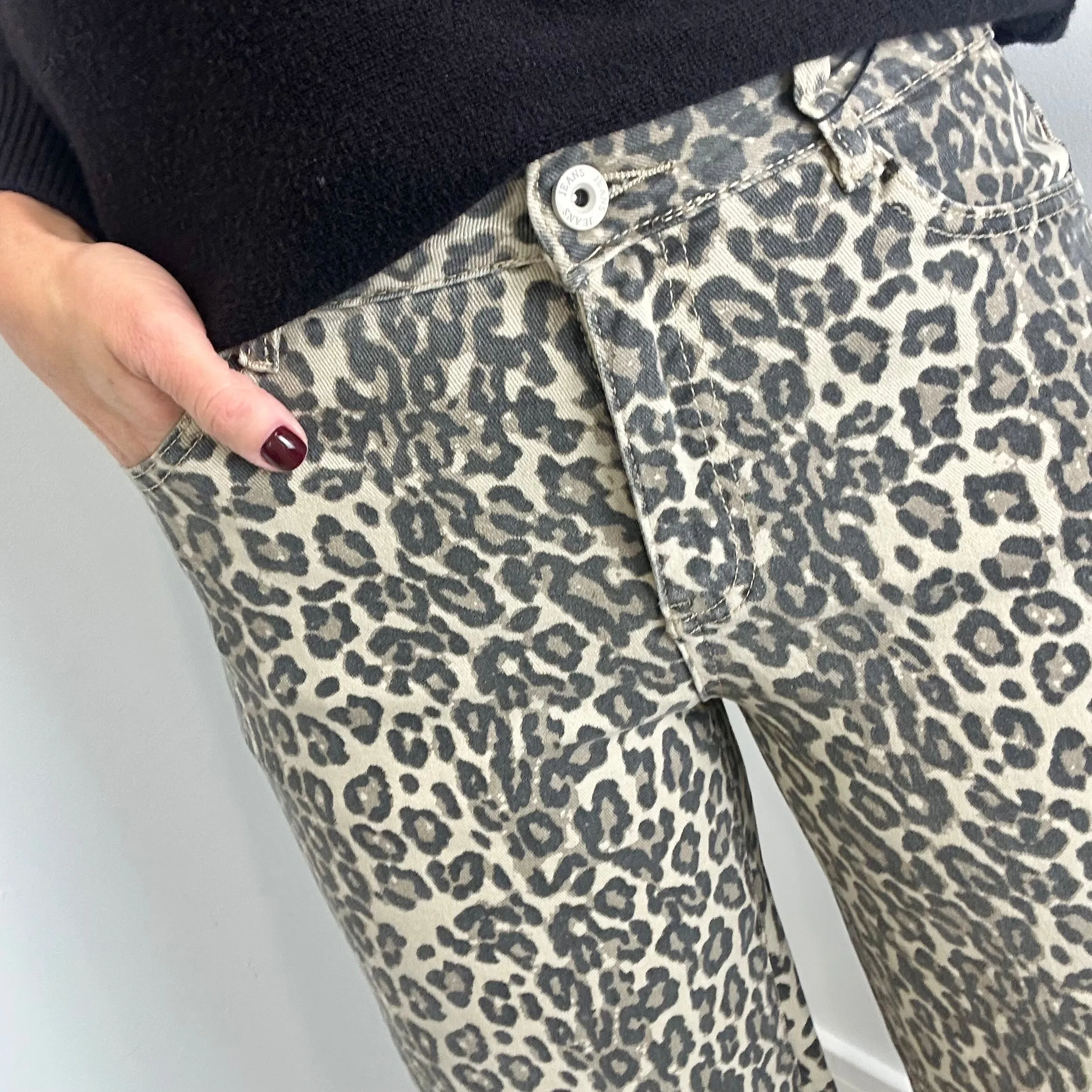LEOPARD PRINT DAD FIT JEAN