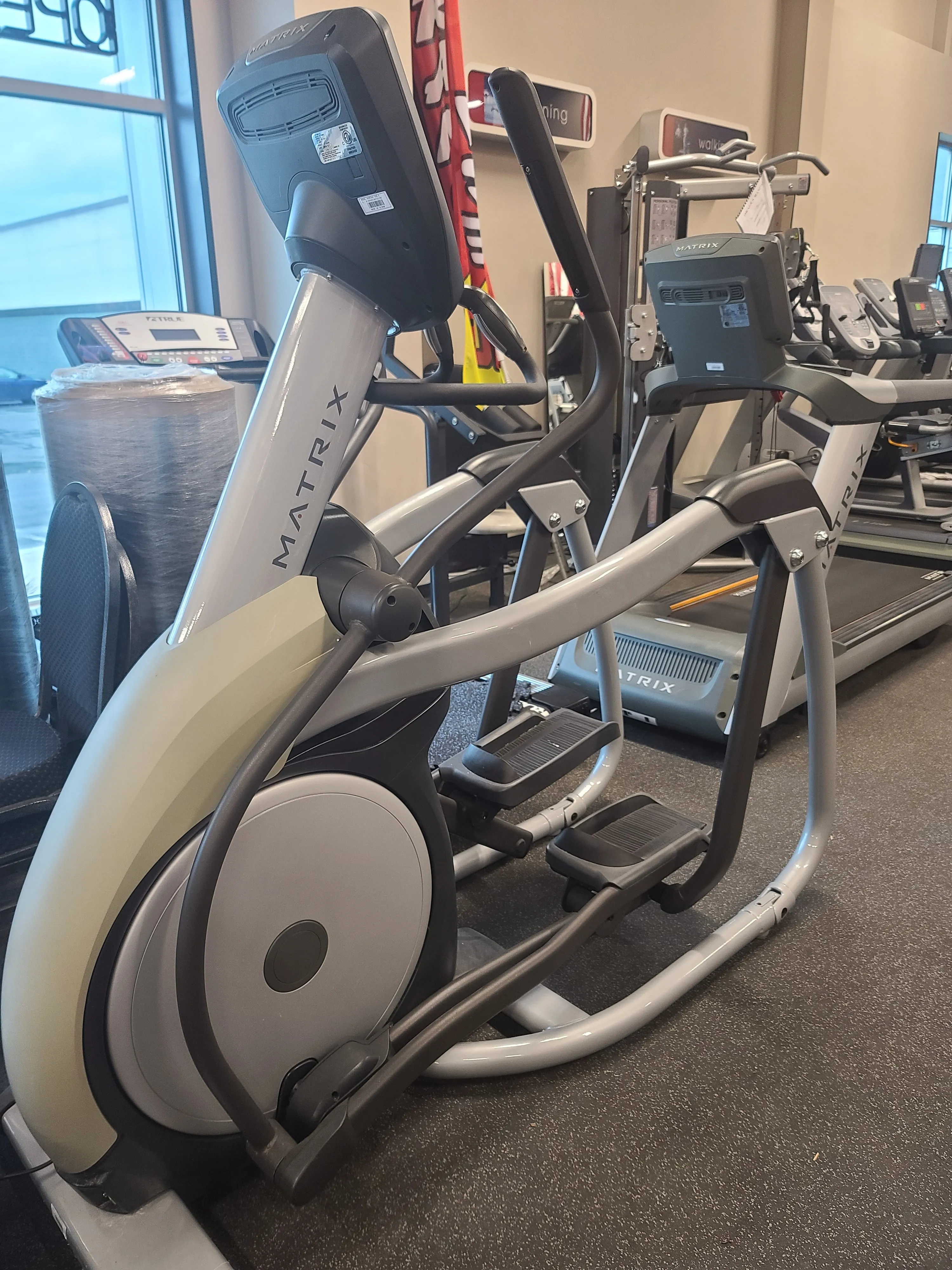Matrix E3XE Elliptical w/Intergrated Touchscreen Dispaly