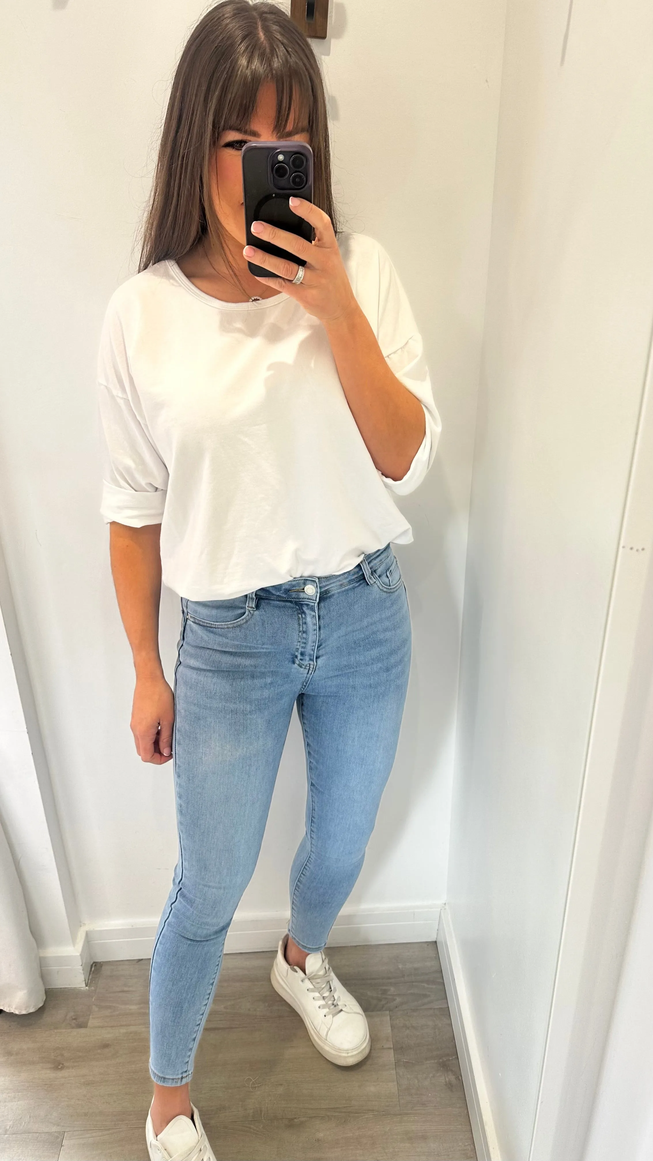 MID WASH BLUE SKINNY STRETCH JEANS