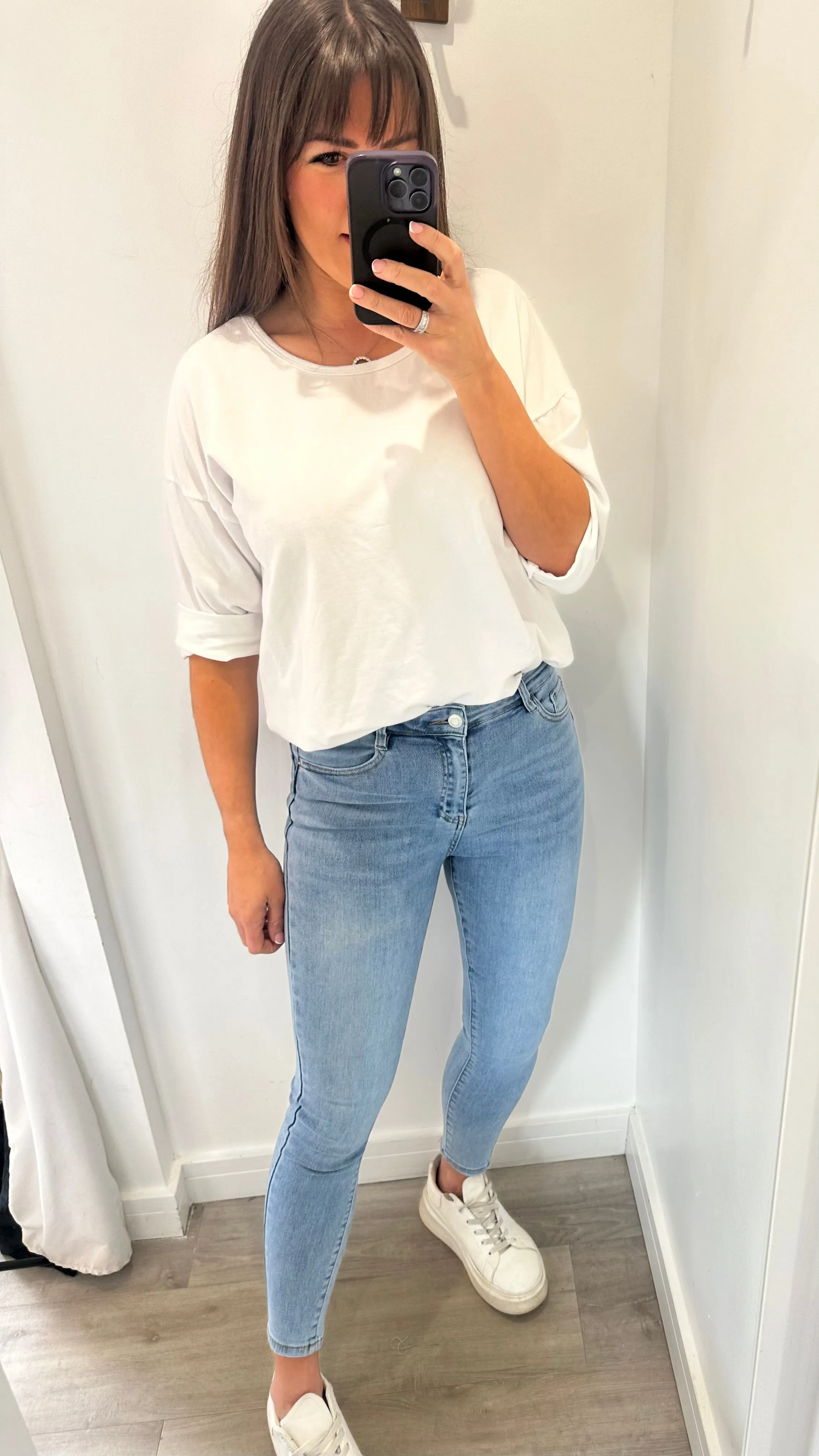 MID WASH BLUE SKINNY STRETCH JEANS