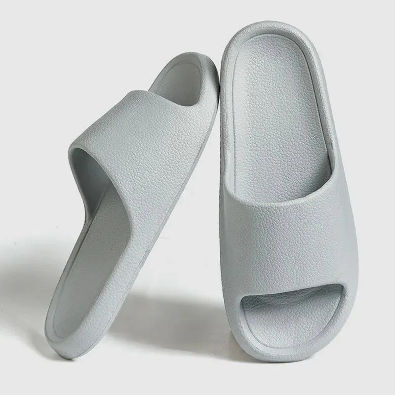 New Women Slipper Cloud Slippers For Men Flip Flops Beach Sandals Bathroom Non-Slip Slides Men Women Slippers Indoor House Shoes