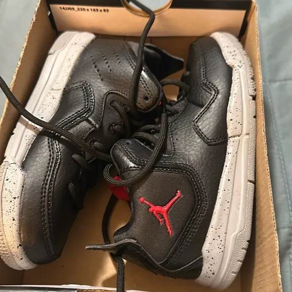 Nike Jordan Courtside 23 (PS) Black Gym Red Particle Kids Sneakers NEW
