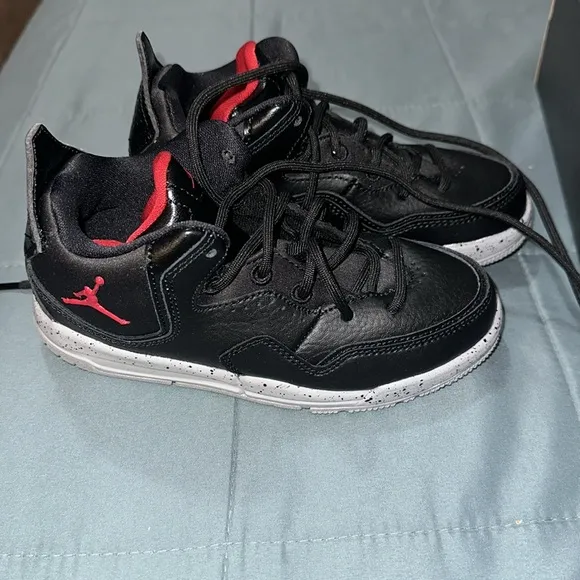 Nike Jordan Courtside 23 (PS) Black Gym Red Particle Kids Sneakers NEW