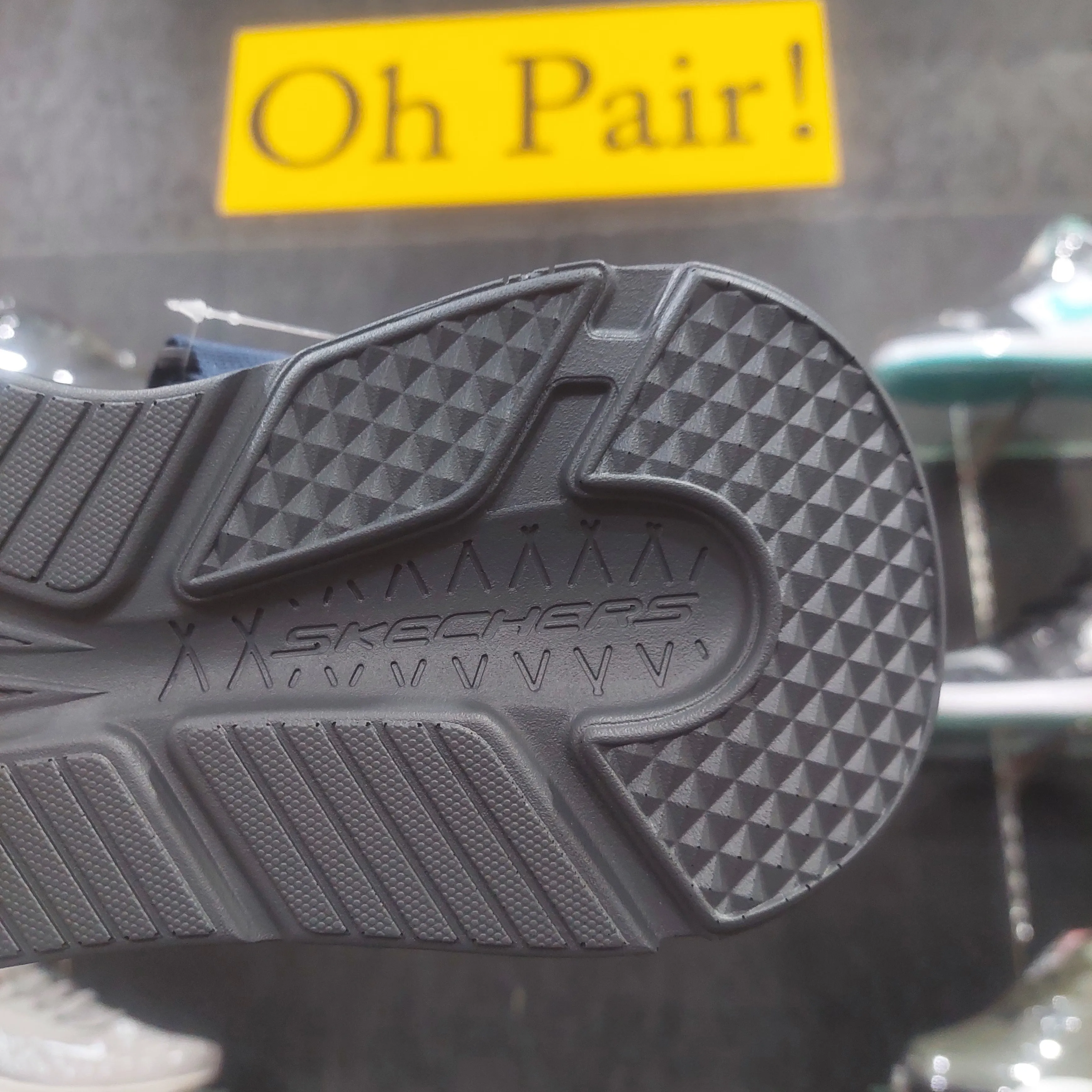 Sketchers Ultra-Go Goga Mat Sandal - Black&White