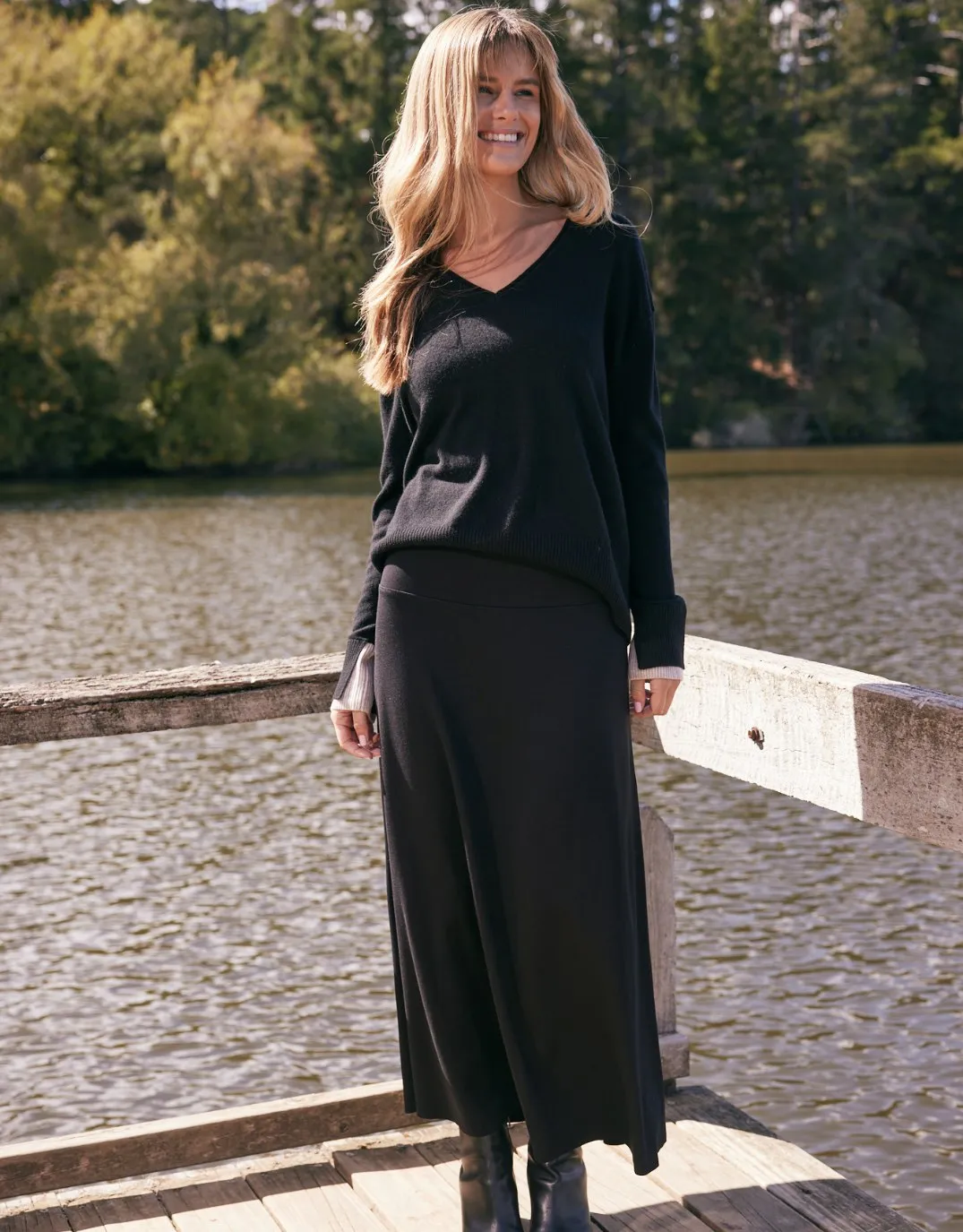 Timeless Ponte Midi Skirt - Black