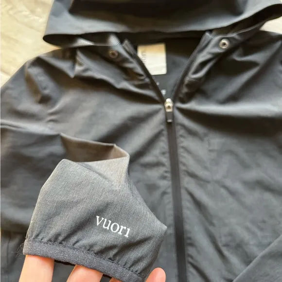 VUORI Womens Outdoor Trainer Shell Size XS
