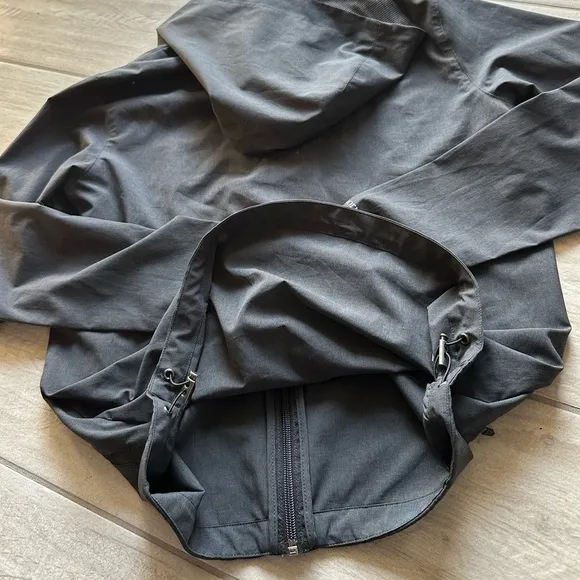 VUORI Womens Outdoor Trainer Shell Size XS
